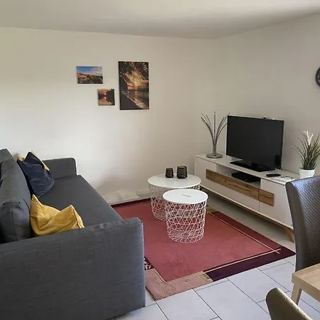 Modern In Stepenitz Terrace For 4 アパート Dassow